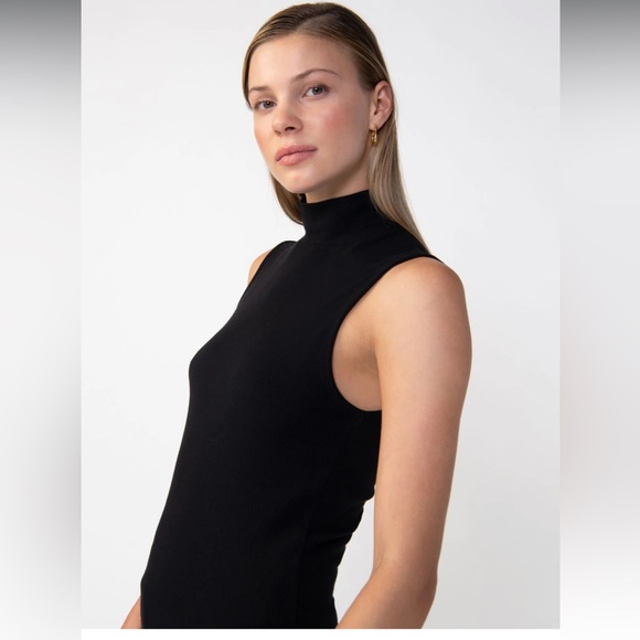 NWOT Sanctuary Essential Sleeveless Mock Neck Top Black - Picture 1 of 4